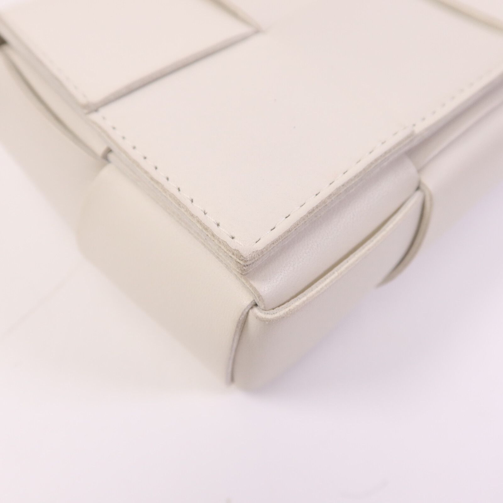 Cowhide Leather Cassette Bag Shoulder Back Bag White Calfskin (cowhide) — view 11