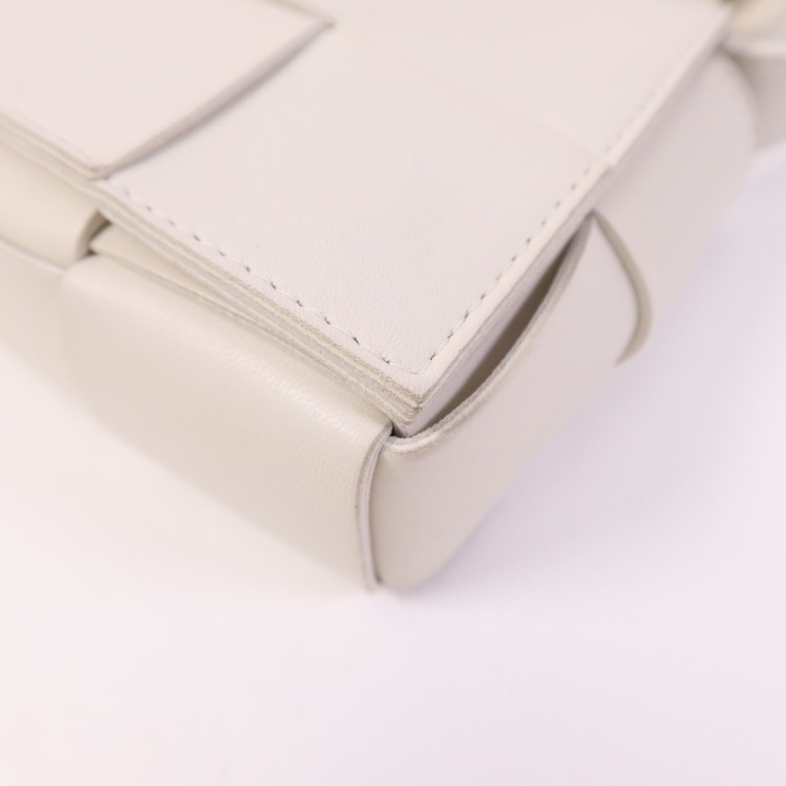 Cowhide Leather Cassette Bag Shoulder Back Bag White Calfskin (cowhide) — view 10