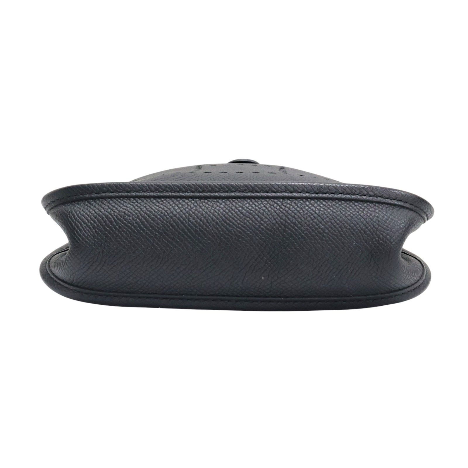 Evelyne 16 Shoulder Bag Noir Black Epsom Leather A Stamp — view 4