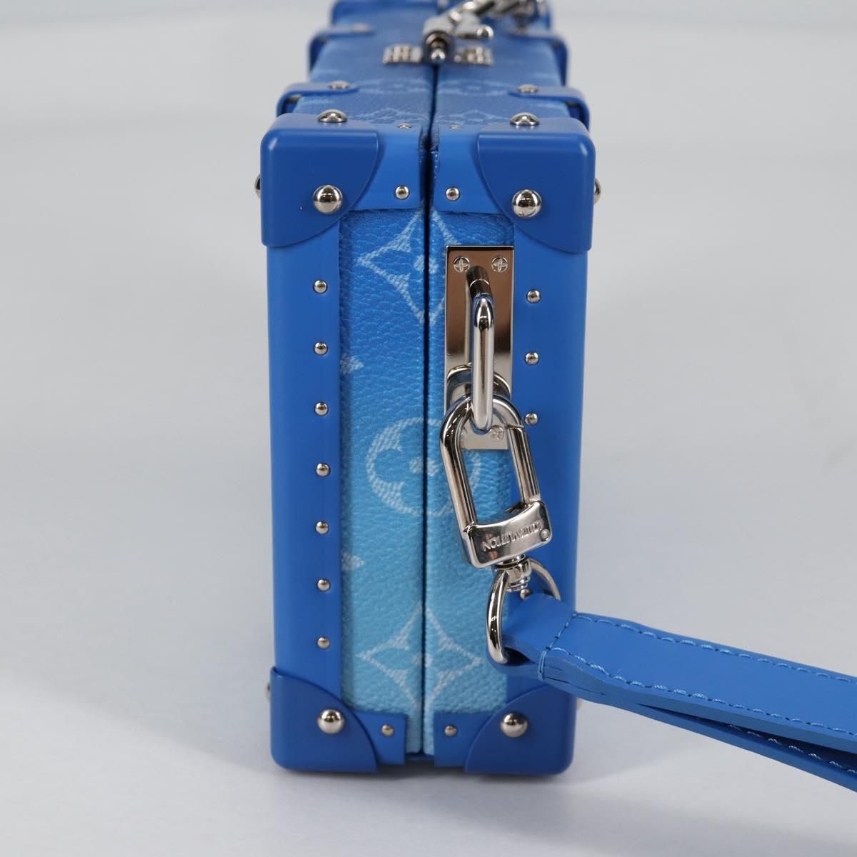 Clouds Trunk Clutch Blue White M 20403 Auth, Blue — view 4