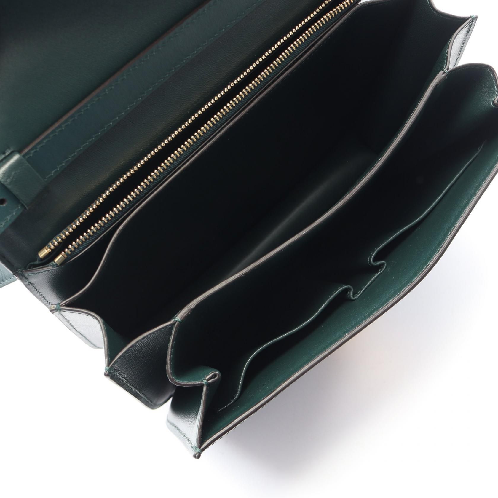 Classic Box Medium Shoulder Bag Green Leather — view 3