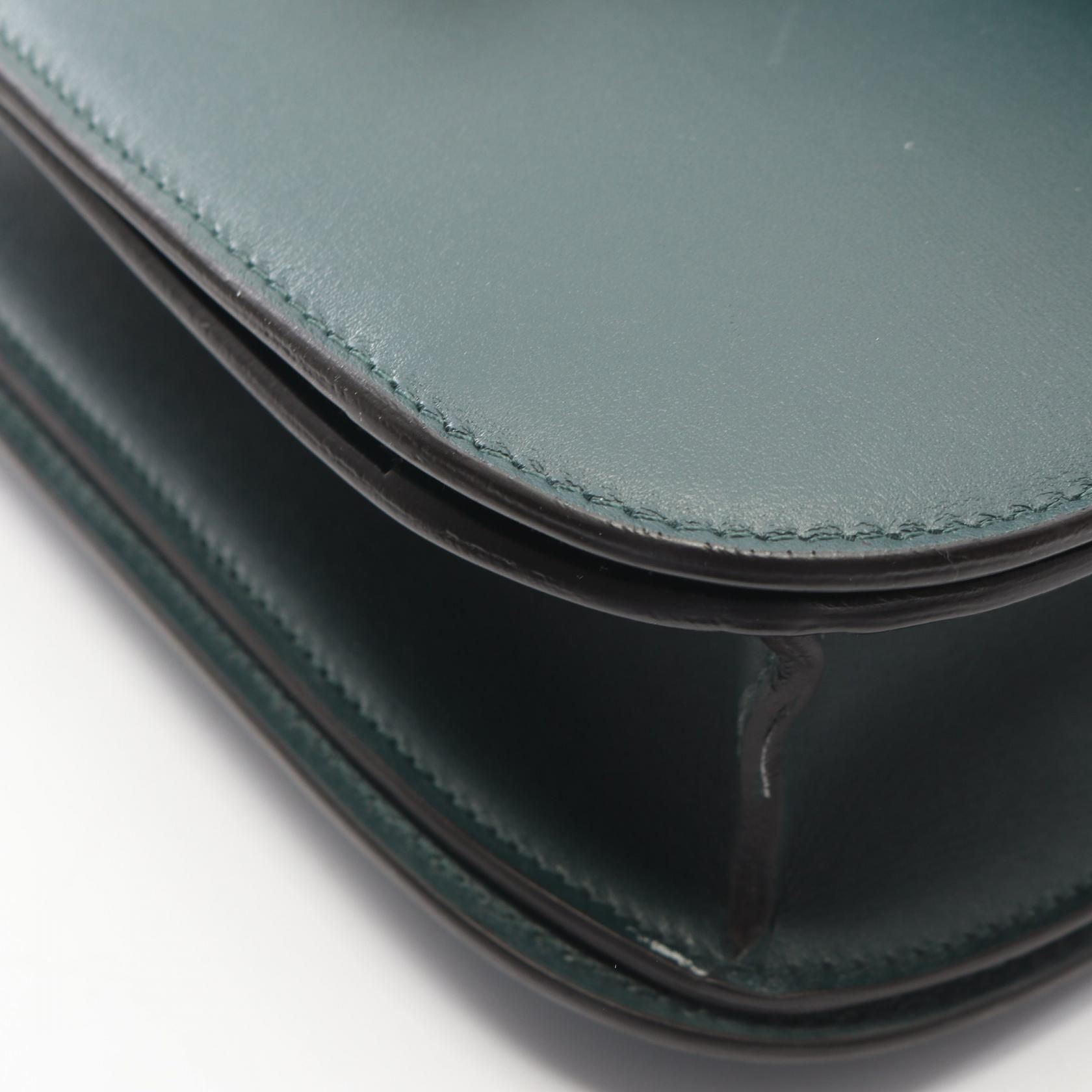 Classic Box Medium Shoulder Bag Green Leather — view 8