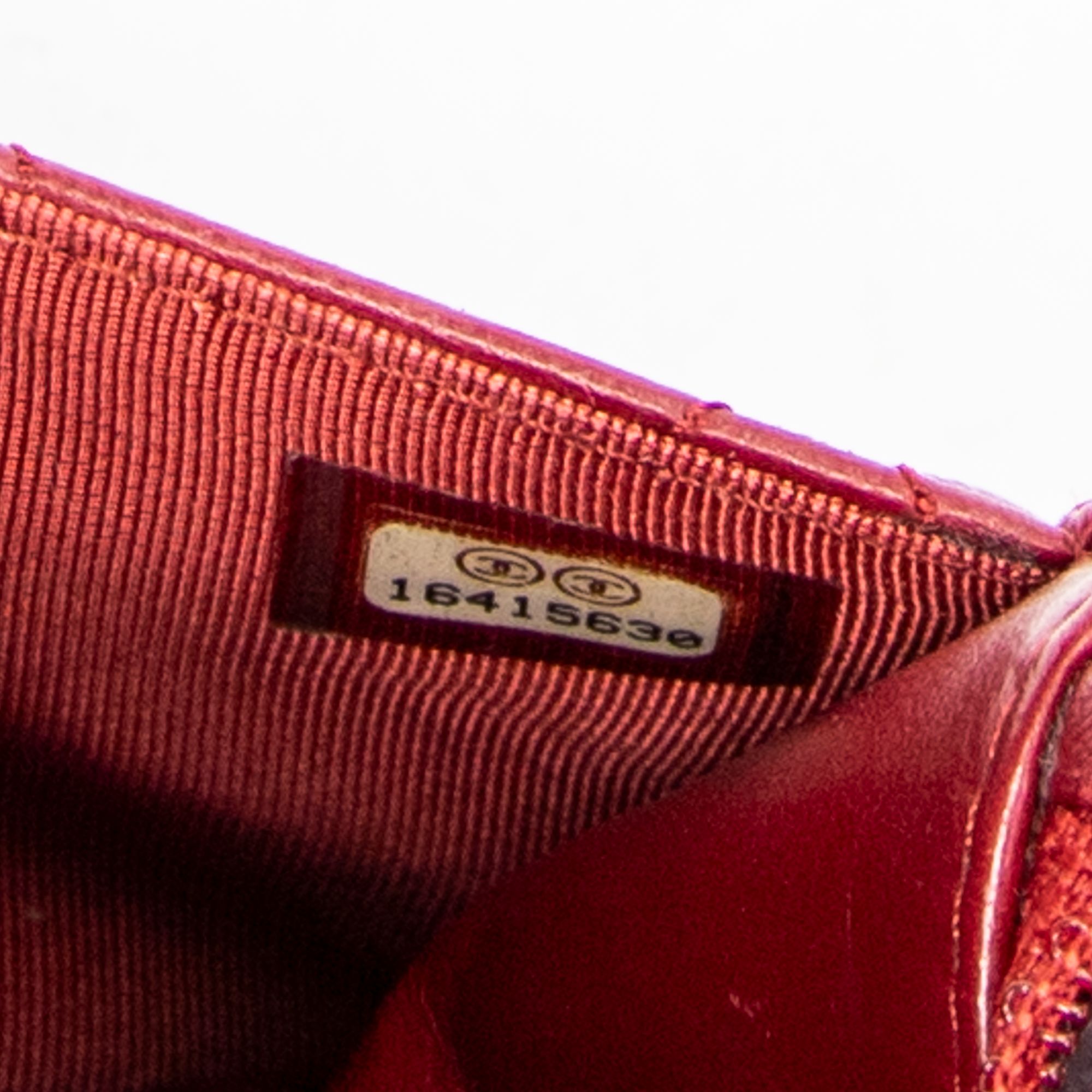Classic Wallet on Chain Red Quilted Lambskin Leather Silver — view 12