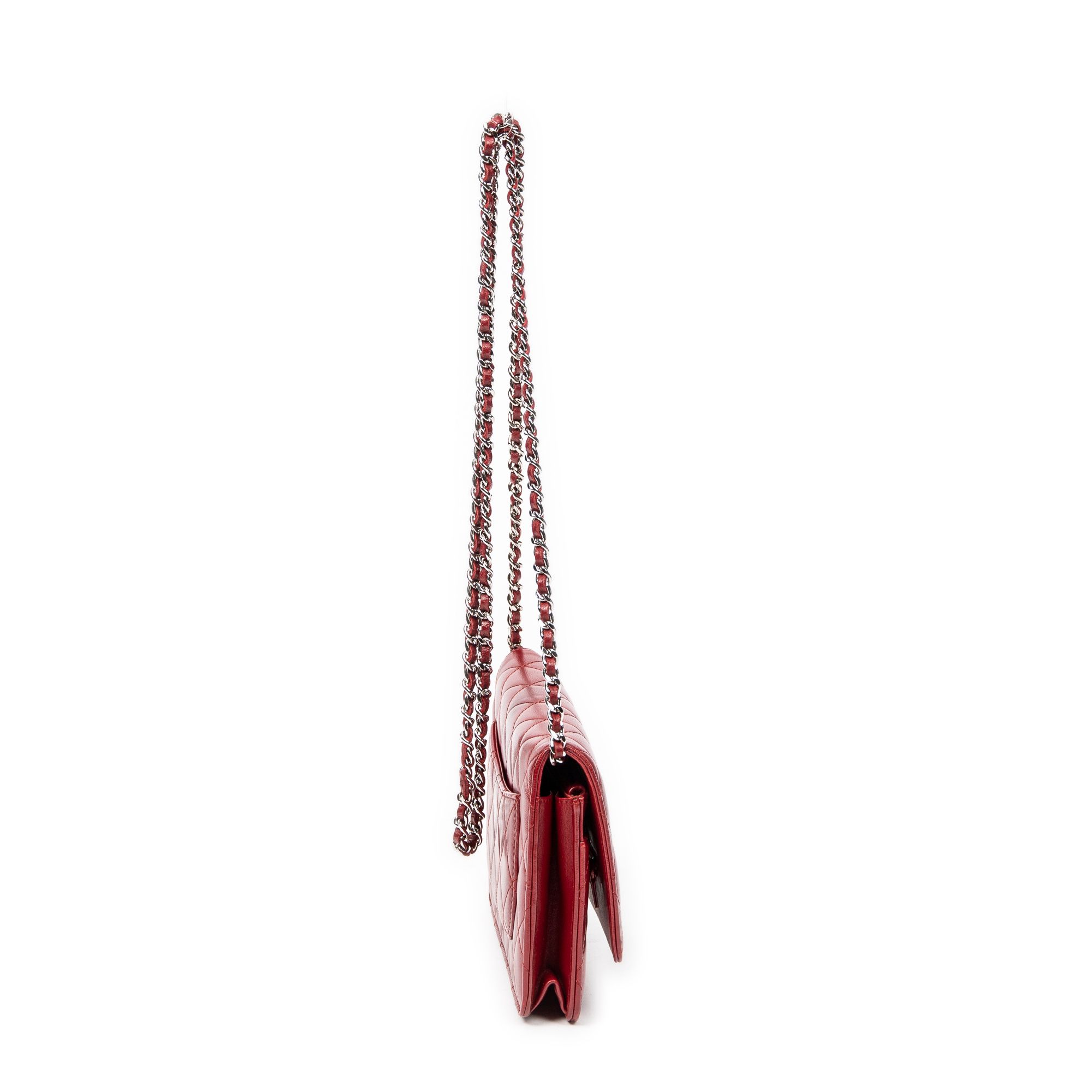 Classic Wallet on Chain Red Quilted Lambskin Leather Silver — view 4