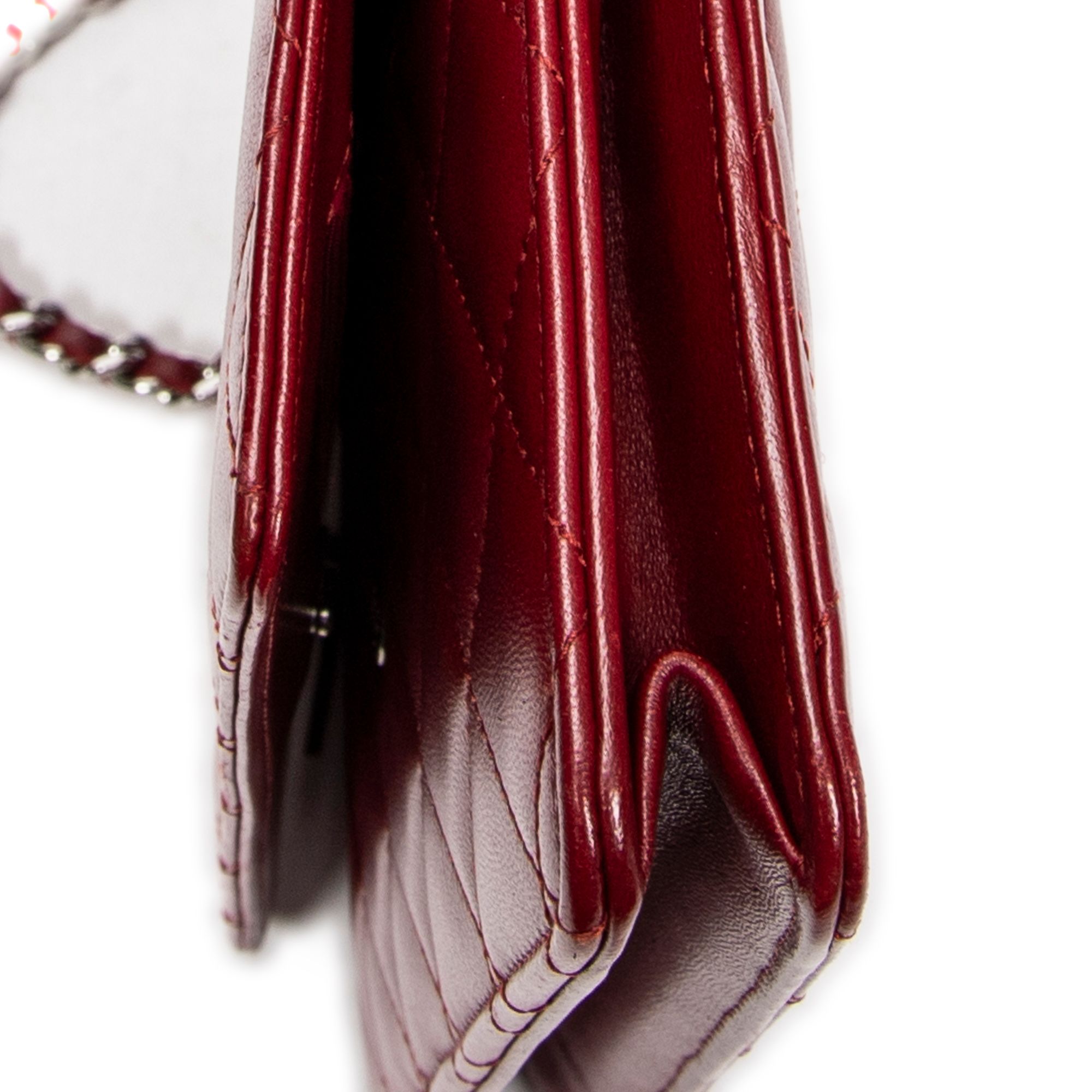Classic Wallet on Chain Red Quilted Lambskin Leather Silver — view 8