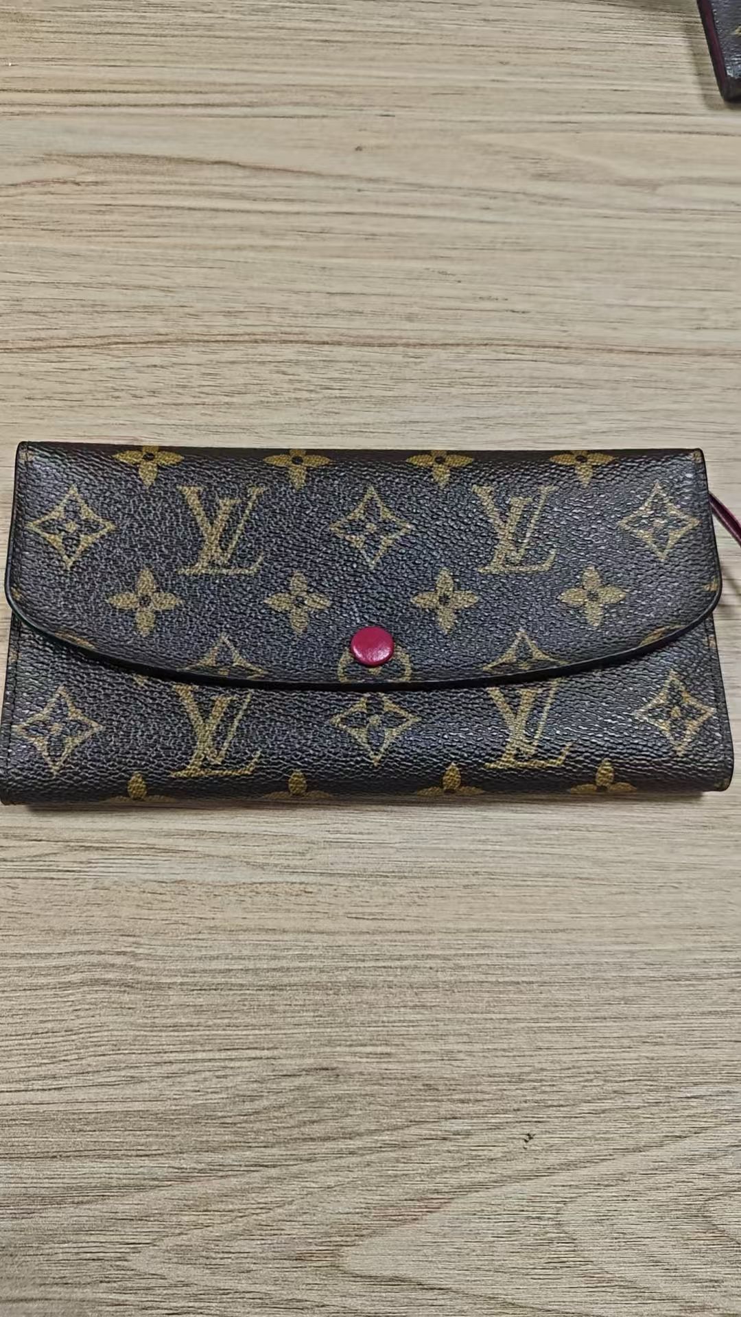 Emilie Wallet, Monogram — view 5