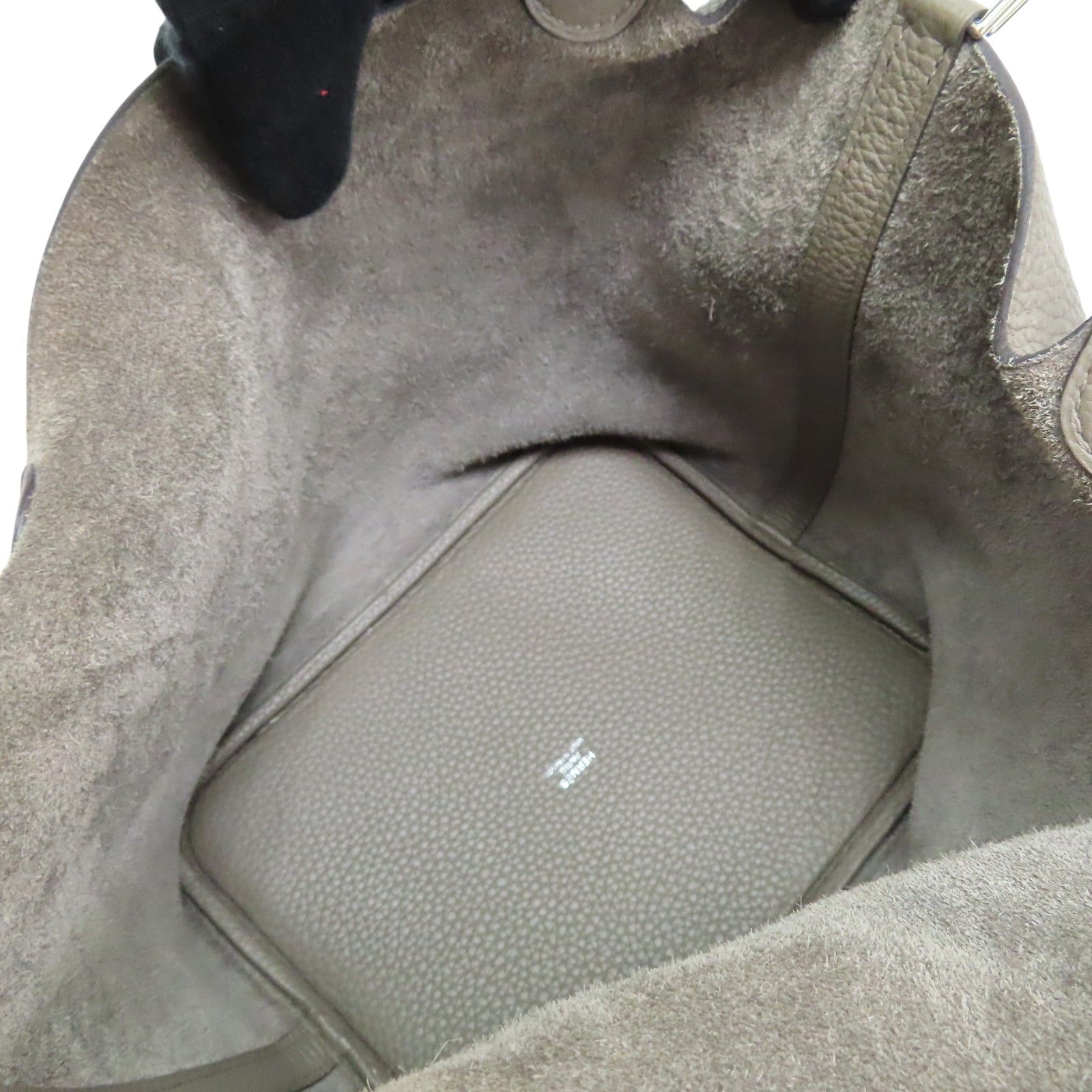 Taurillon Leather Picotin Lock 22 w/PHW — view 5