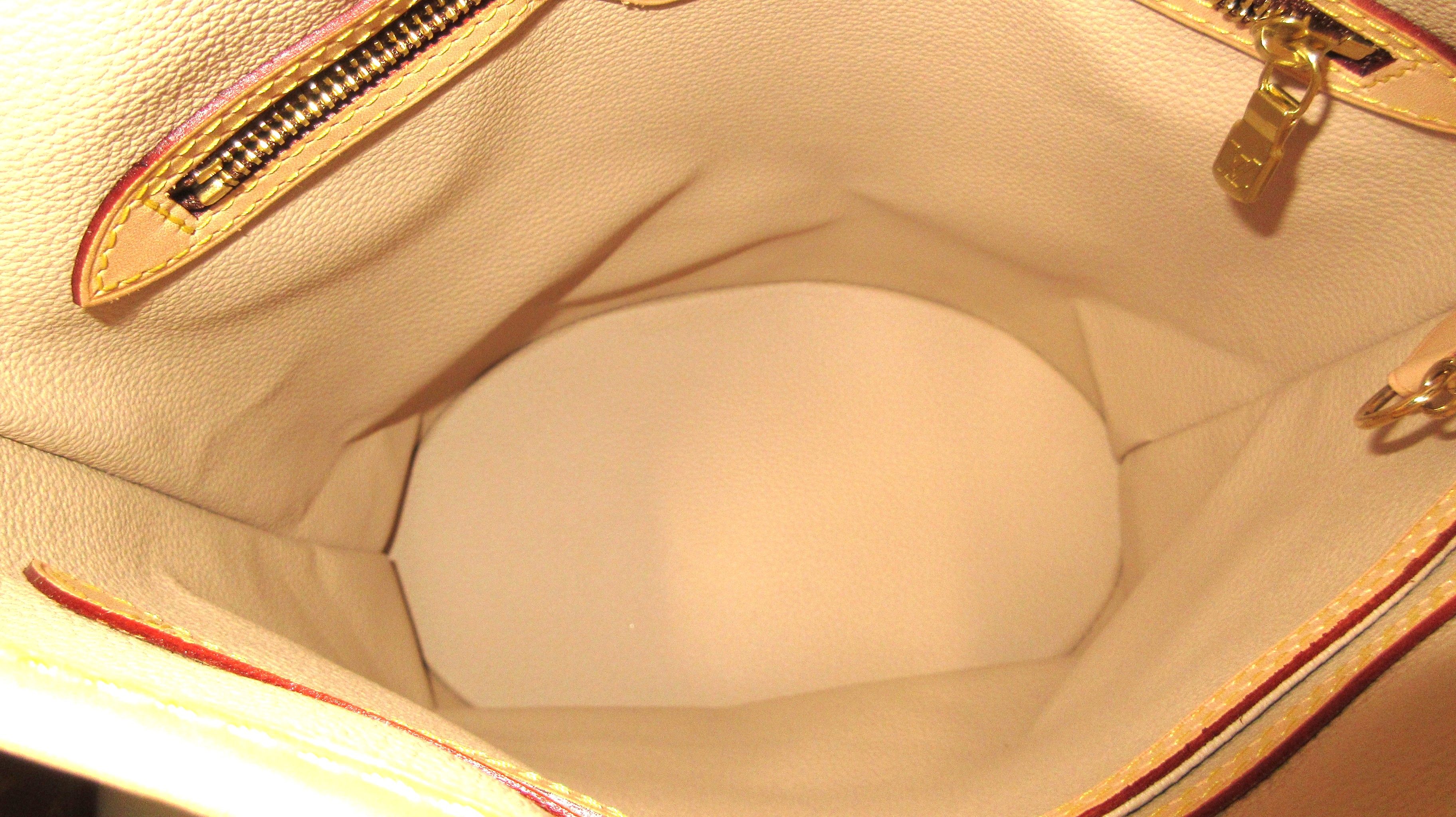 Monogram Bucket Pm — view 9