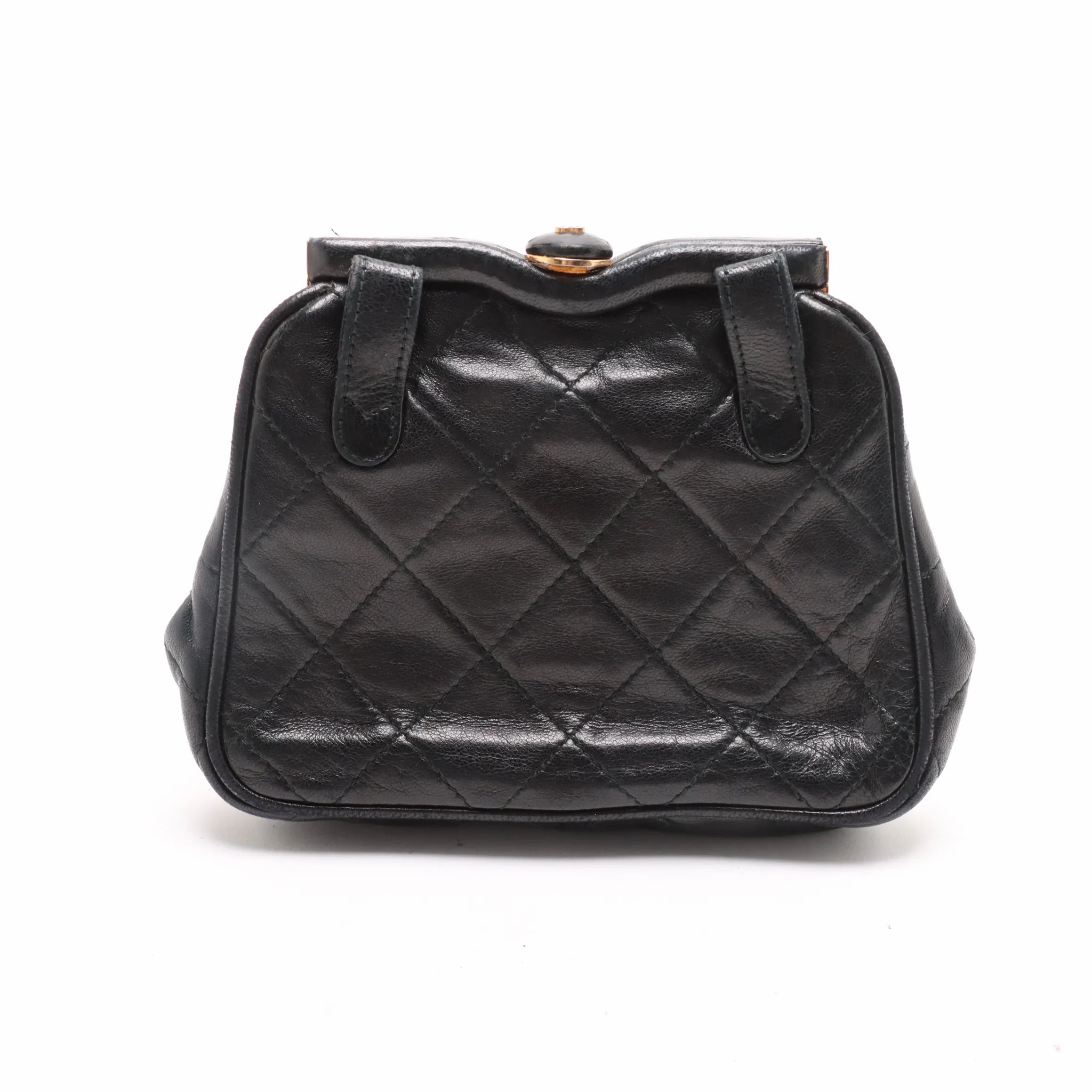 Matelasse Chain Shoulder Bag Gamaguchi Black Gold Metal Fittings 1xxxxxx — view 2