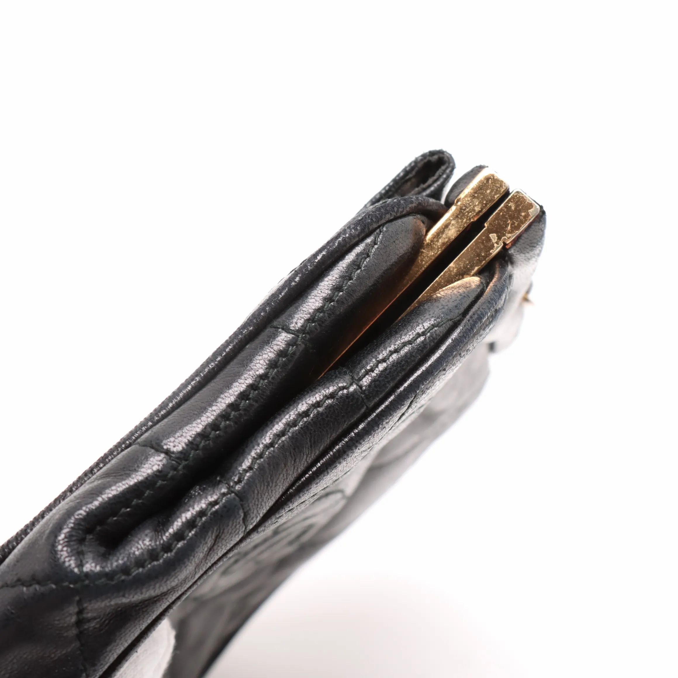 Matelasse Chain Shoulder Bag Gamaguchi Black Gold Metal Fittings 1xxxxxx — view 9