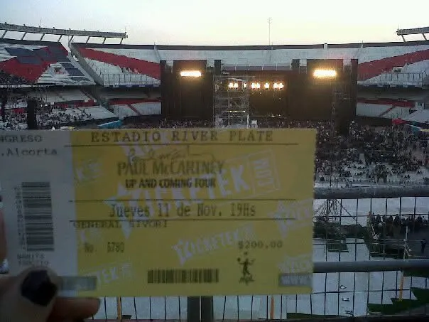 Paul McCartney en Estadio River Plate, mié, 10 nov 2010