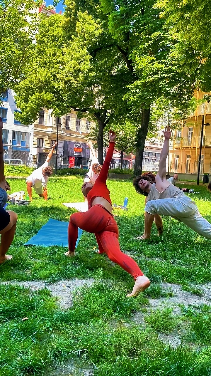 Acroyoga.Match photo 2