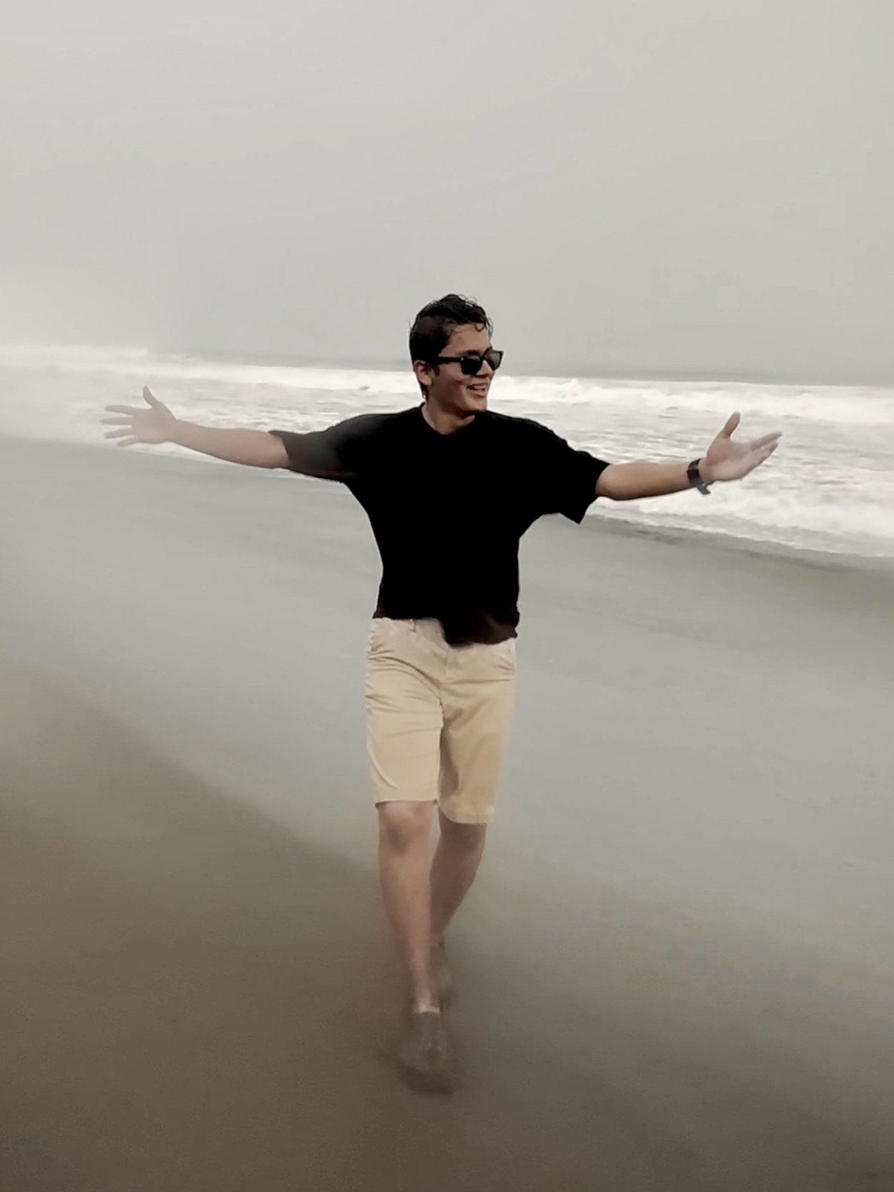 Ari · Director