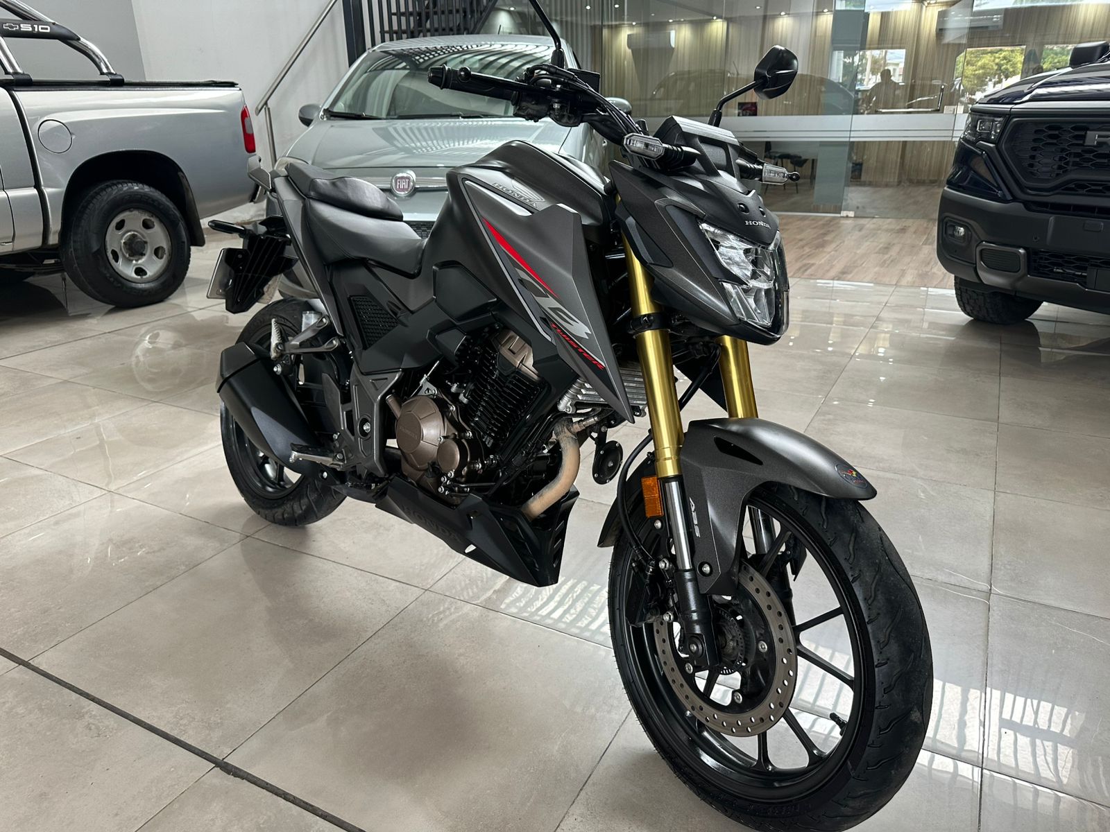 HONDA CB 300