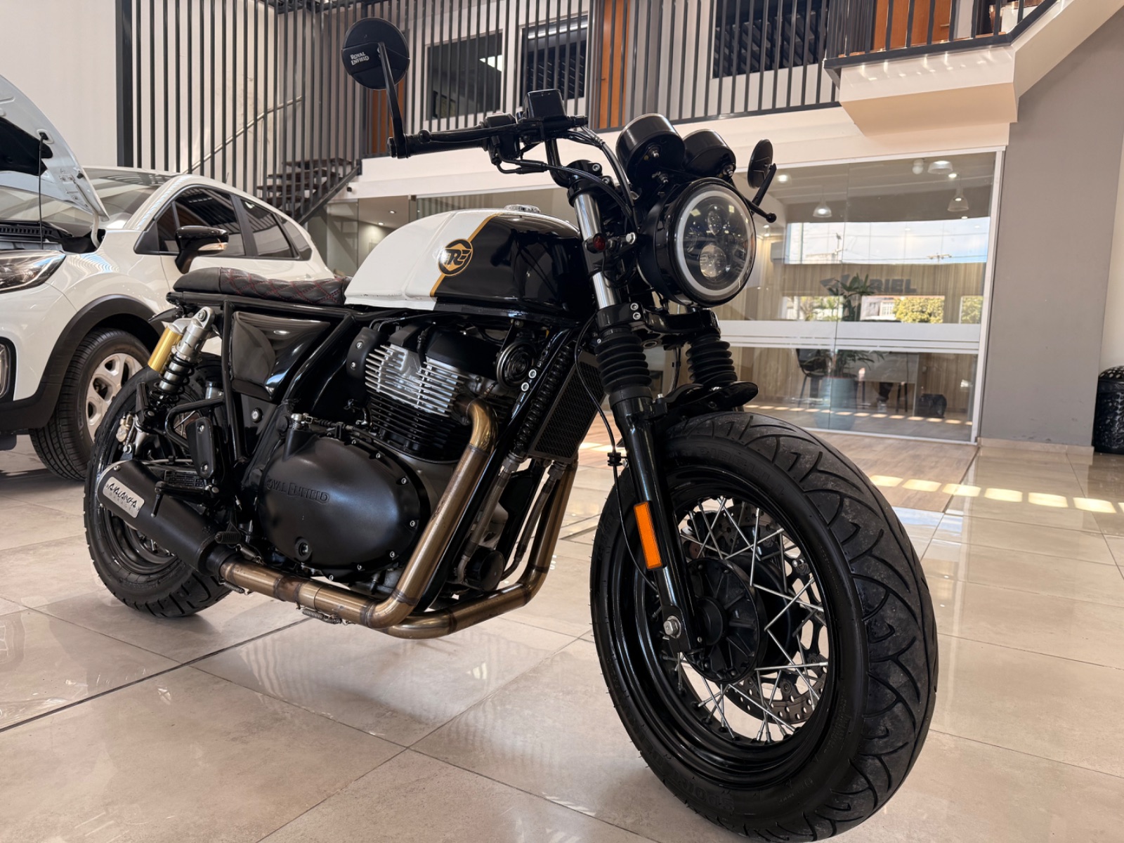 Royal Enfield Continental GT Interceptor INT 650
