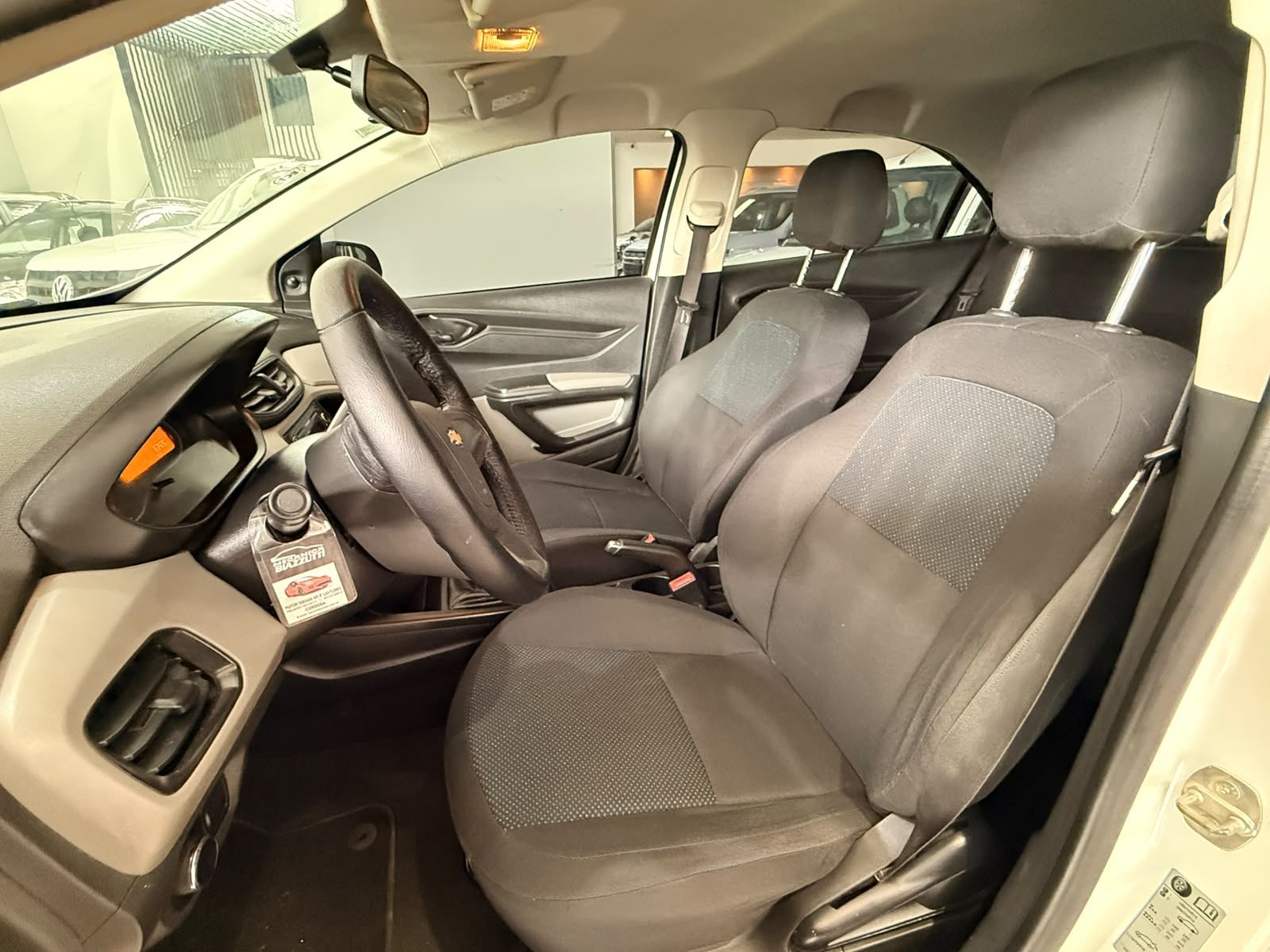 Chevrolet Onix Joy 5P 1.4 N LS - Imagen 9