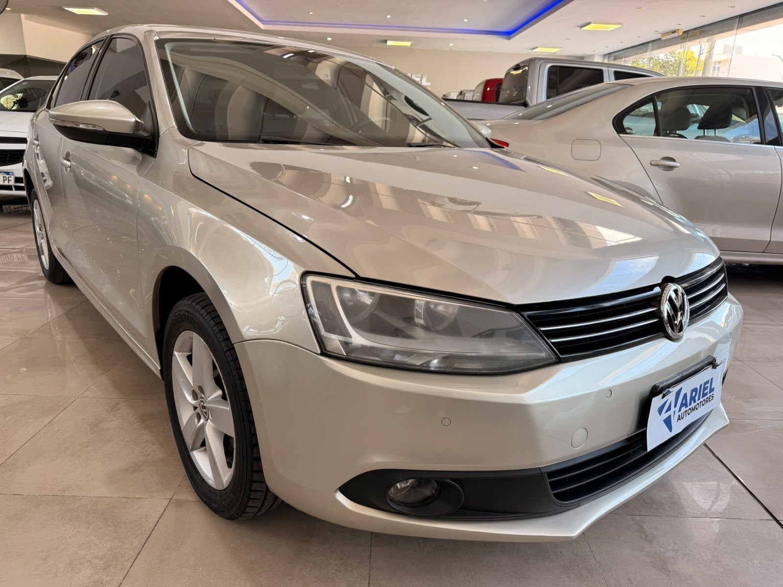 volkswagen vento 2.0TDI - Imagen 5