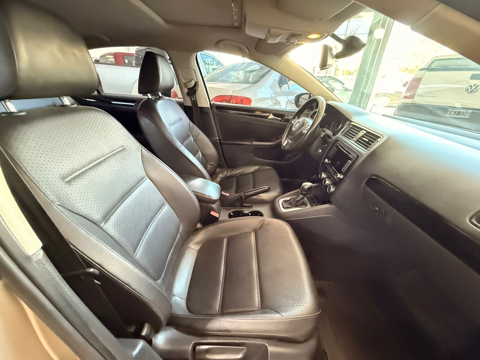 volkswagen vento 2.0TDI - Imagen 9
