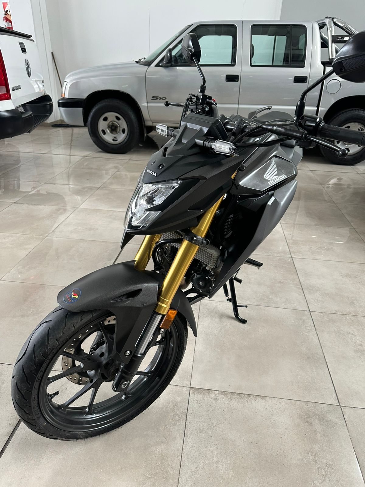 HONDA CB 300 - Imagen 12