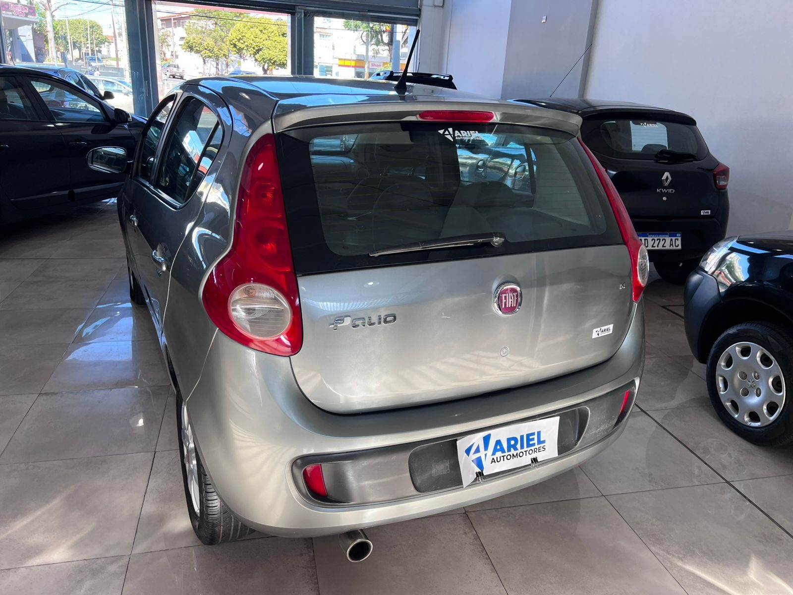 Fiat Palio 1,4 Atractive - Imagen 9