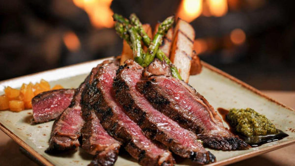 Entraña de carne de corte jugoso