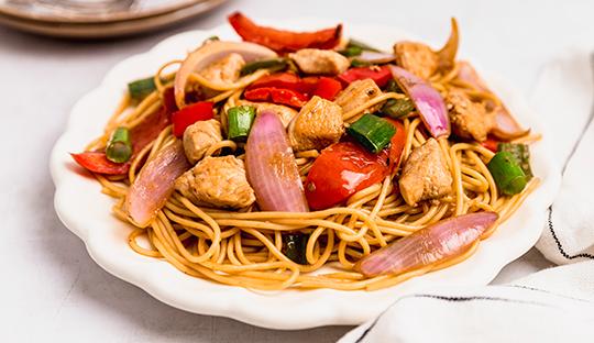 Tallarin saltado de pollo