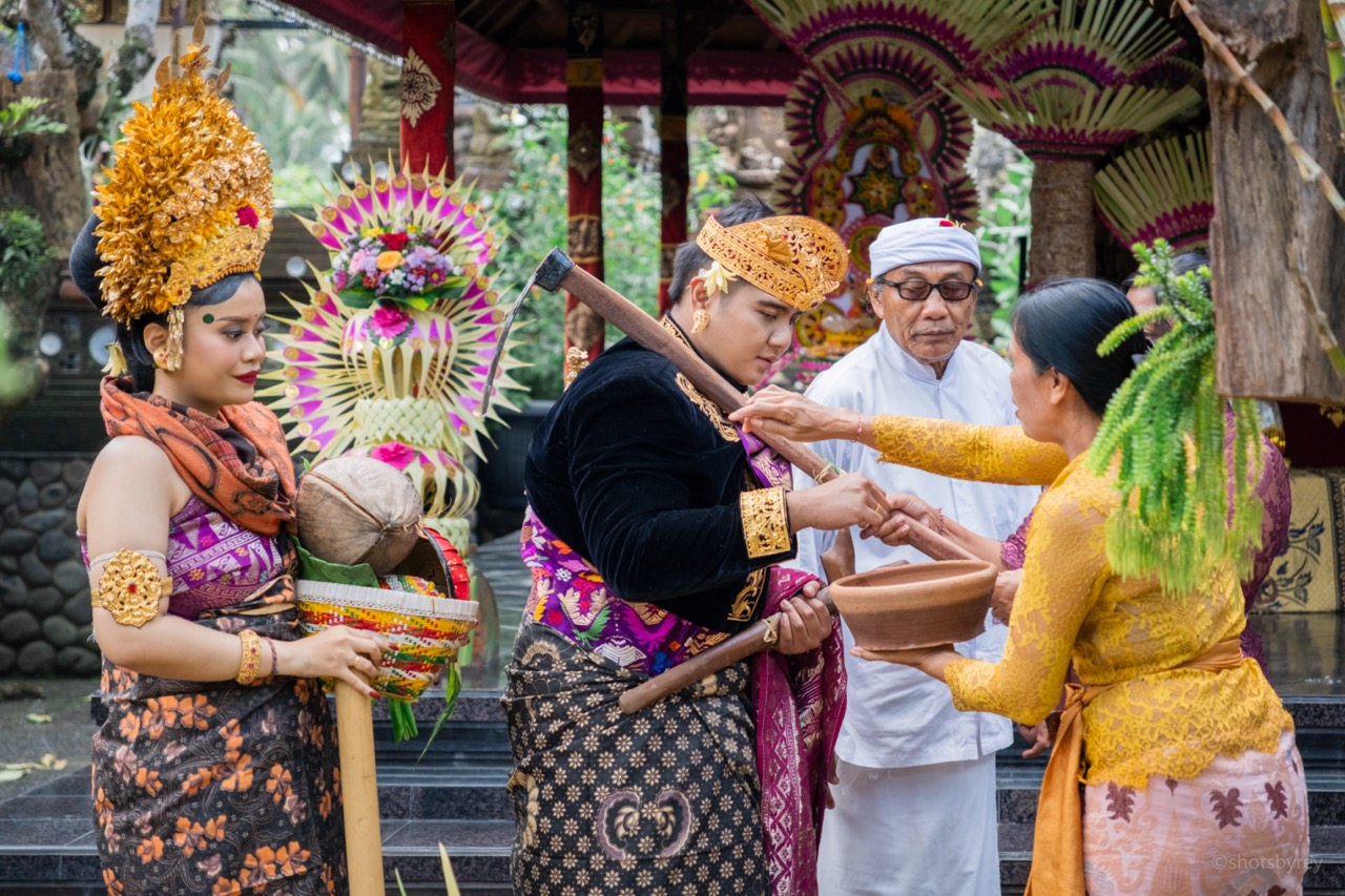 Golden Balinese offering bowl