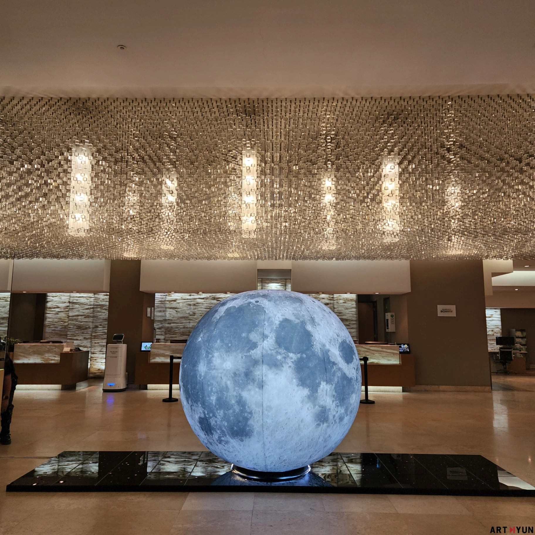 스틴조선부산호텔 추석맞이 달 포토존