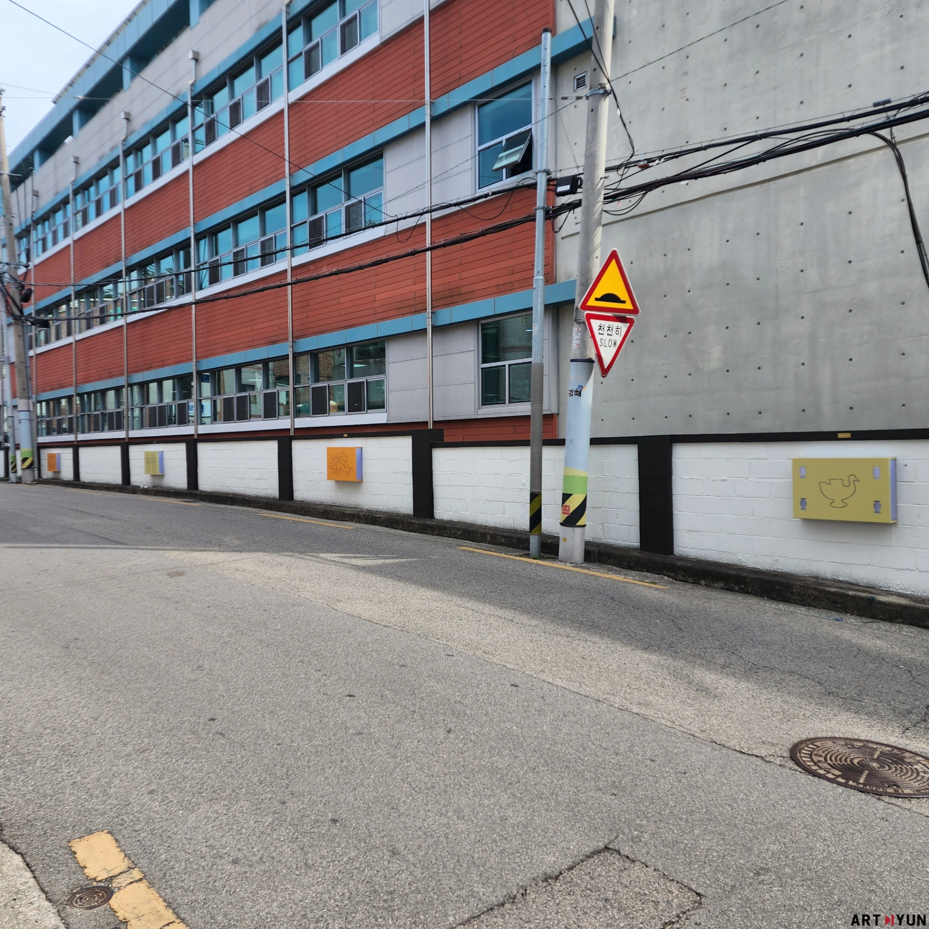 김해시청 뒷골목 안심길 벽면 갤러리 조성_리뉴얼