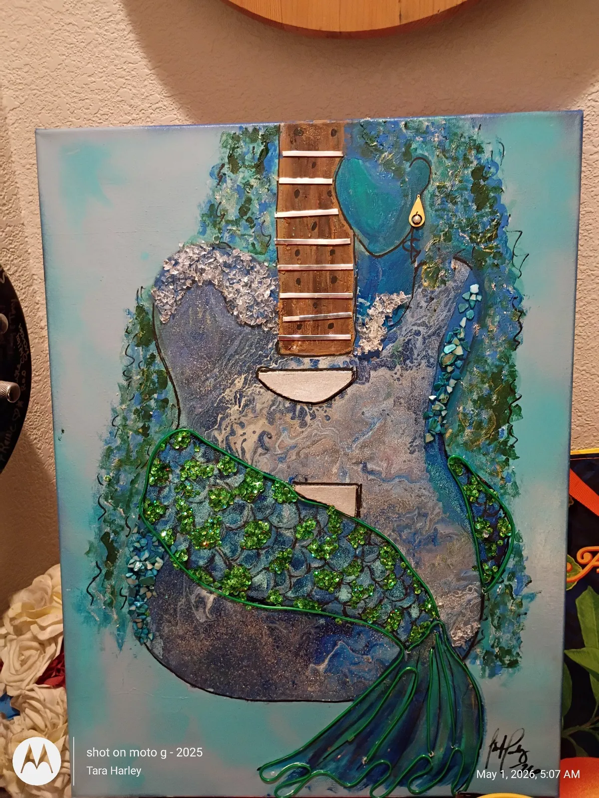 The siren — image 1 of 1