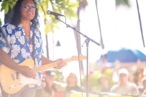 Henry Kapono and the Duke’s on Sunday Band gallery photo 2