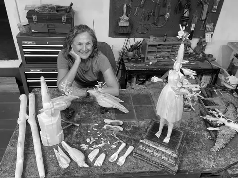 Elizabeth Frank
