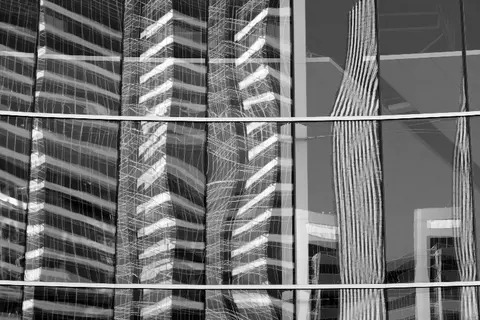 Dancing Pillars