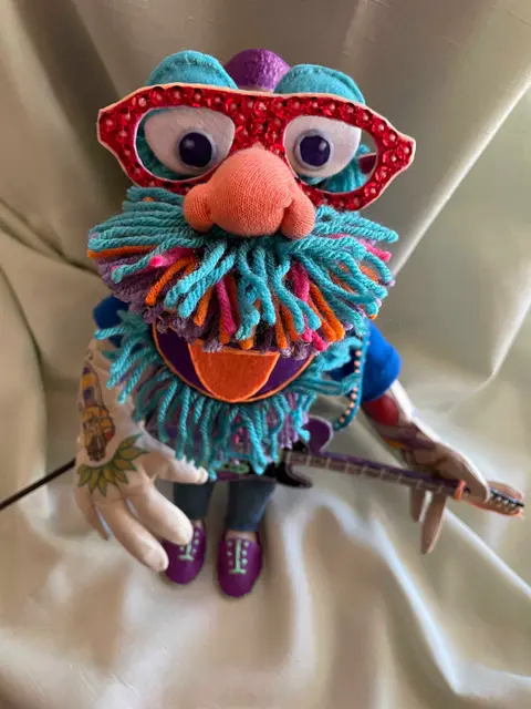 Head banger sock puppet