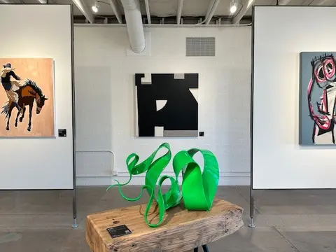b-art gallery photo 2