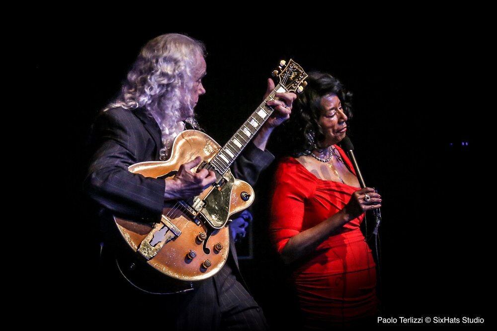 Tuck and Patti gallery photo 1
