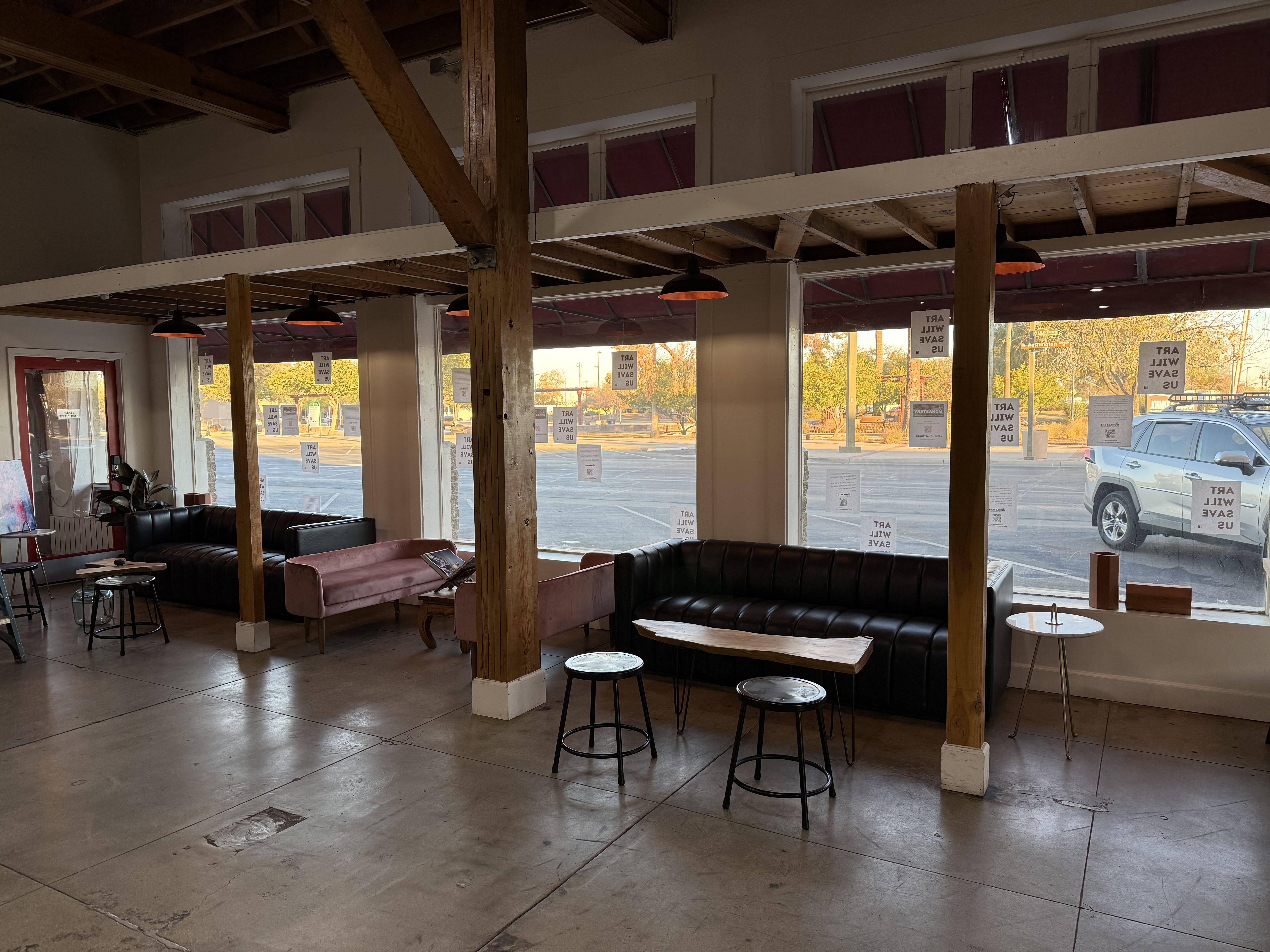 ILLUMINATE gallery photo 10