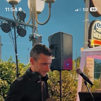 Andrew White Dj