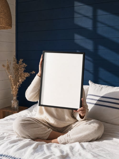 People – thin black frame — 아트 목업 템플릿