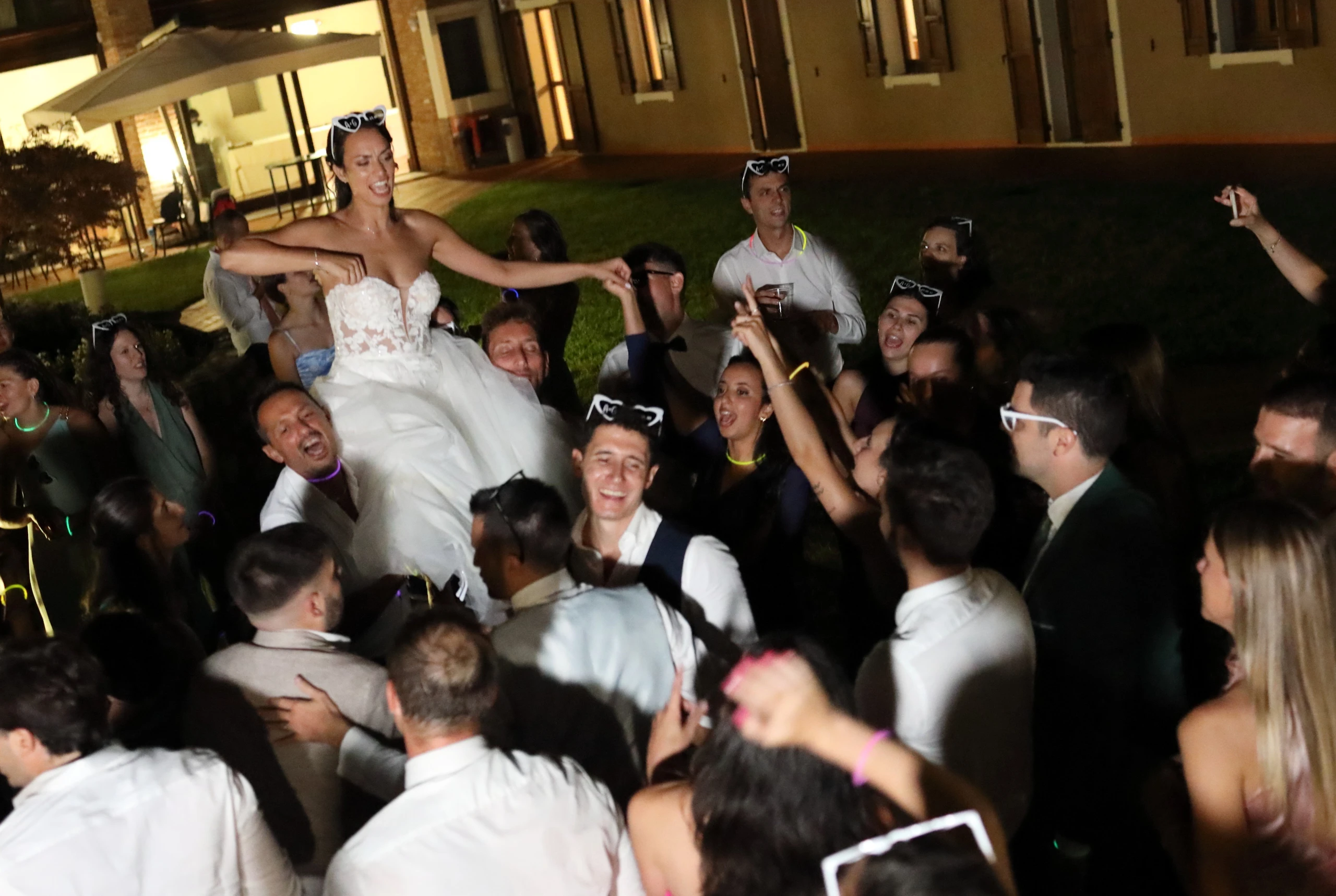 SERATA (232)