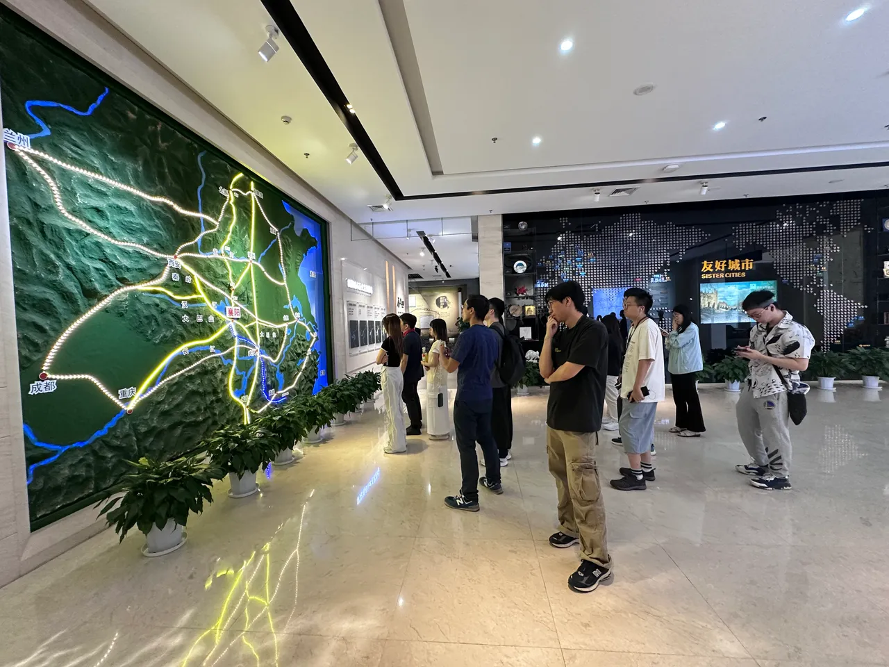 「攜手共創」2026 香港青年藝航科技文化訪鄂交流團