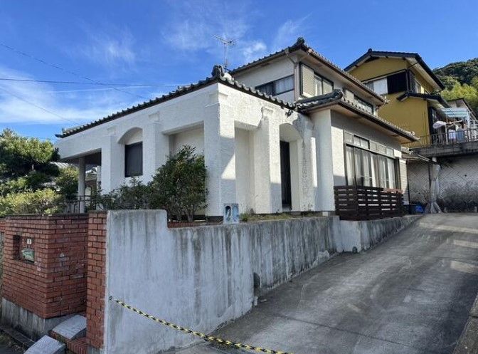 長崎市西山台2丁目の中古住宅｜6LDK・1,680万円 物件写真 1