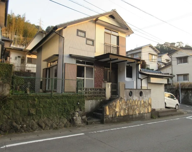 長崎市三川町の中古住宅｜4SDK・1,080万円 物件写真 1
