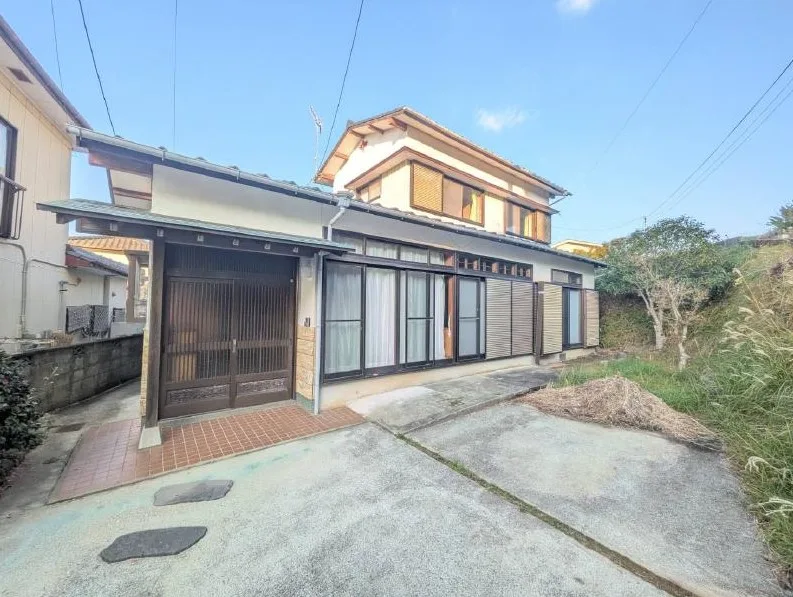 長崎市辻町の中古住宅｜6DK・700万円 物件写真 1