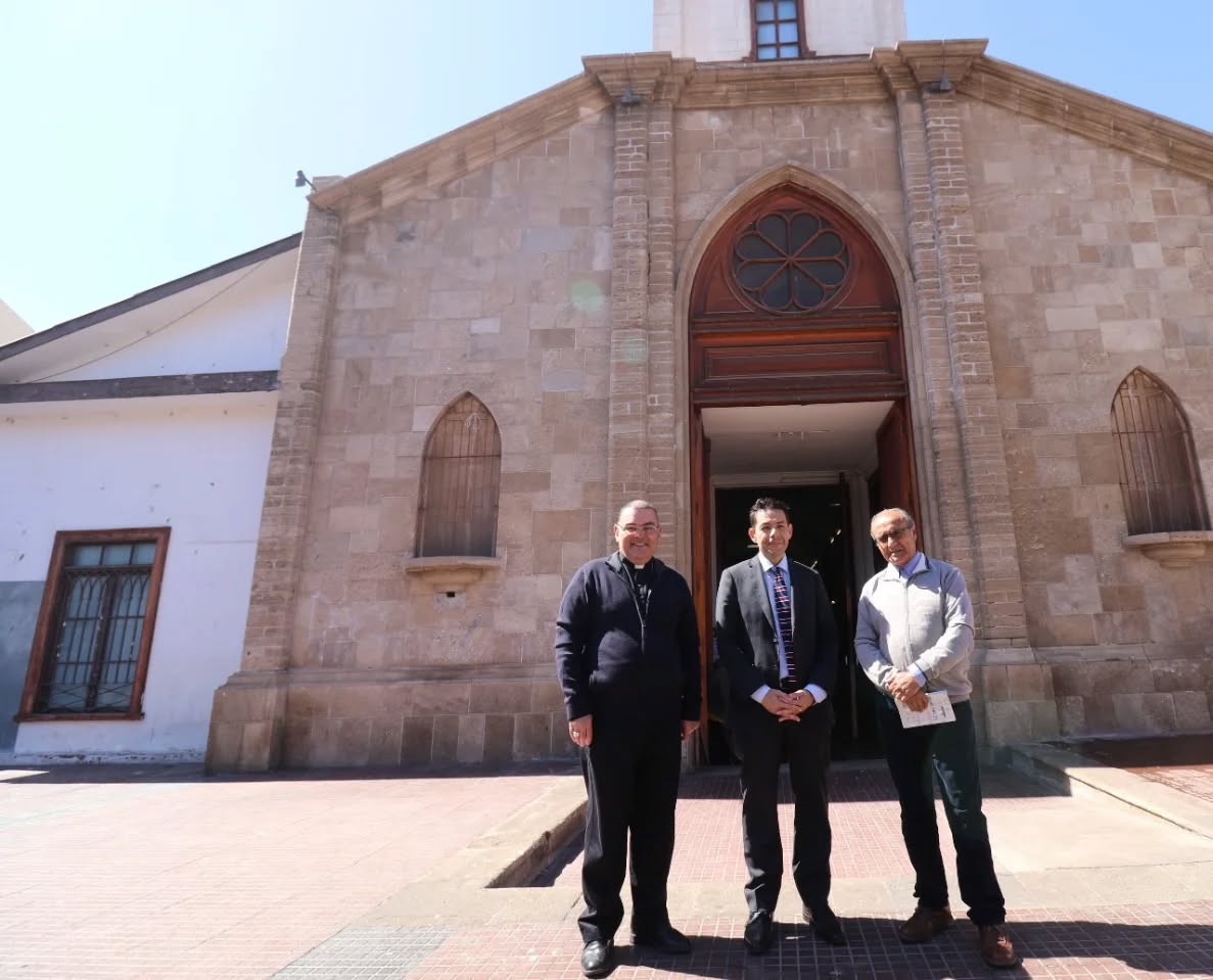 Galería de imágenes de Con repique de campanas en “El Sagrario – La Merced” se da inicio a las celebraciones por natalicio de Gabriela Mistral