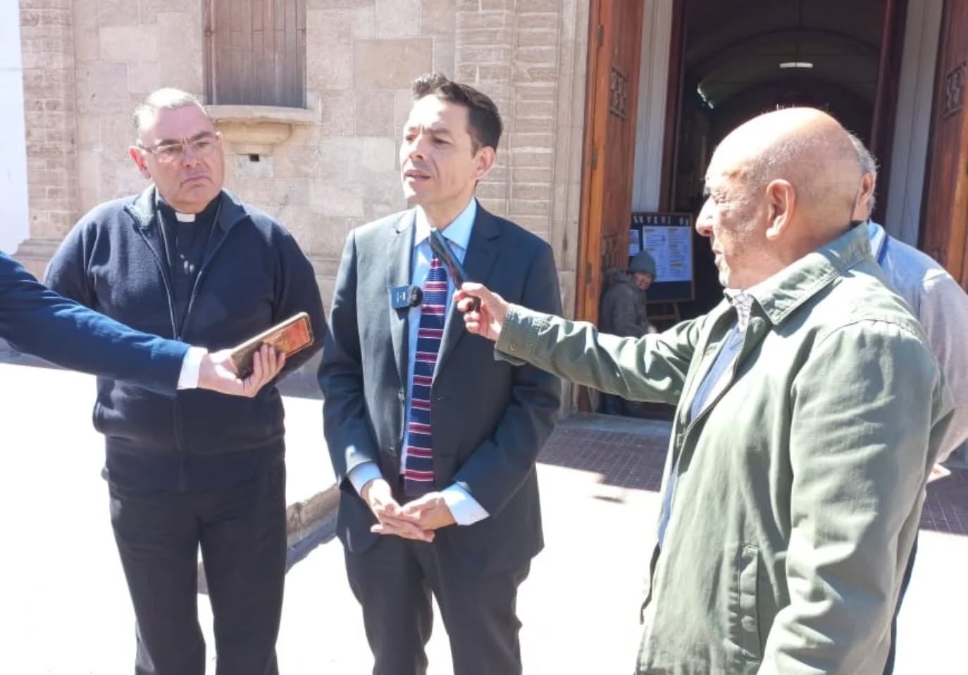 Galería de imágenes de Con repique de campanas en “El Sagrario – La Merced” se da inicio a las celebraciones por natalicio de Gabriela Mistral