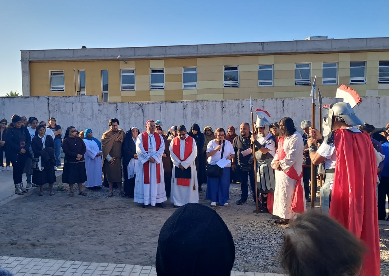 Galería de imágenes de Comunidad de la parroquia “Cristo Resucitado” celebró con alegría su fiesta patronal 