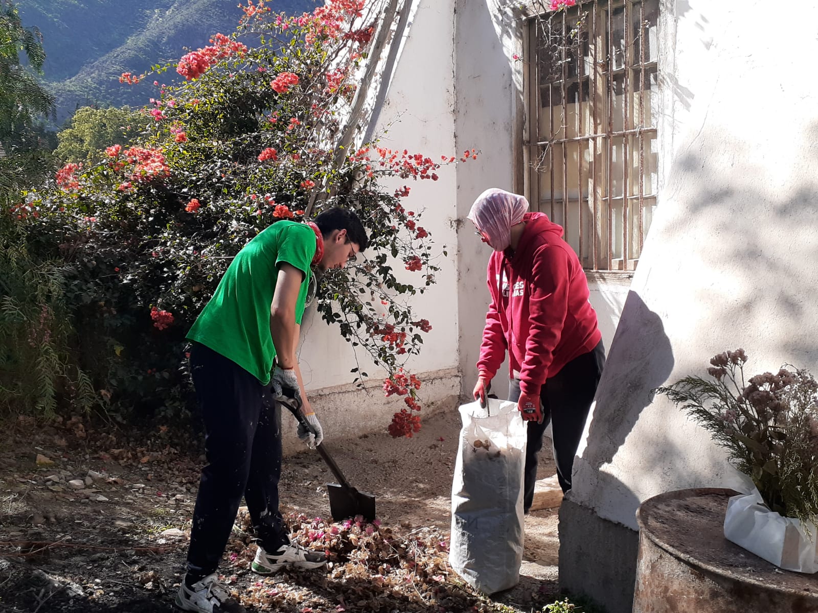 Galería de imágenes de Jóvenes misioneros del DUOC revitalizan la comunidad de "El Molle" con acciones solidarias y espirituales