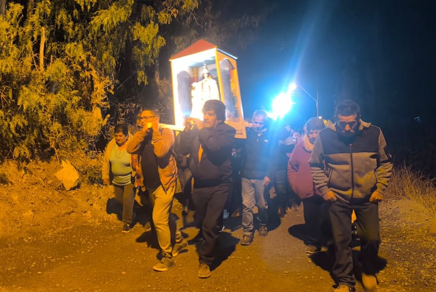 Galería de imágenes de La Virgen del Carmen peregrinó por las comunidades de Rapel