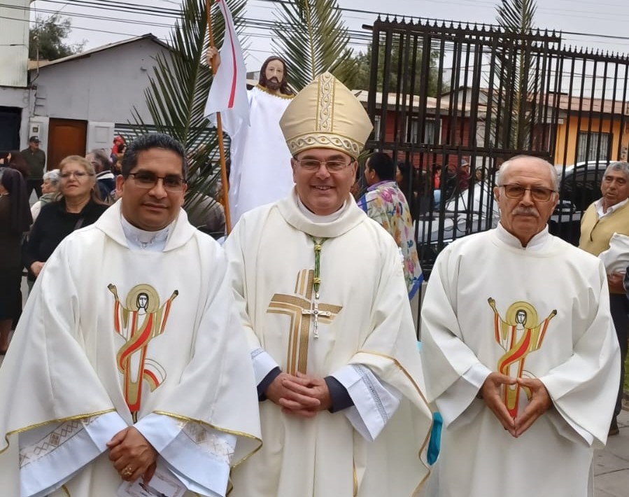 Galería de imágenes de Comunidad de la parroquia “Cristo Resucitado” celebró con alegría su fiesta patronal 